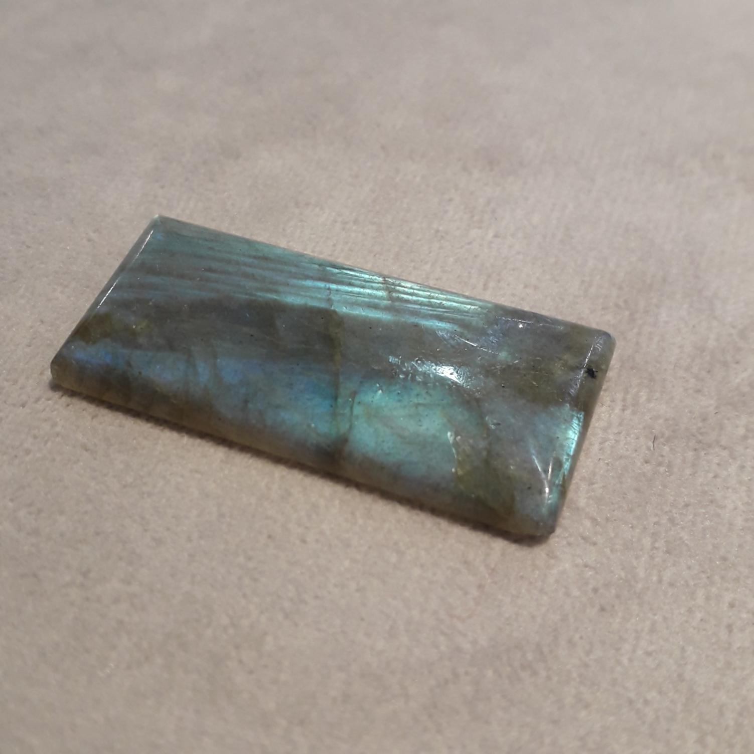 لابرادوریت طبیعی ماداگاسکار