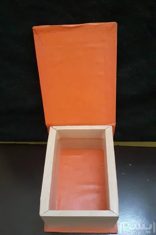 جعبه چوبی قدیمی ساعت