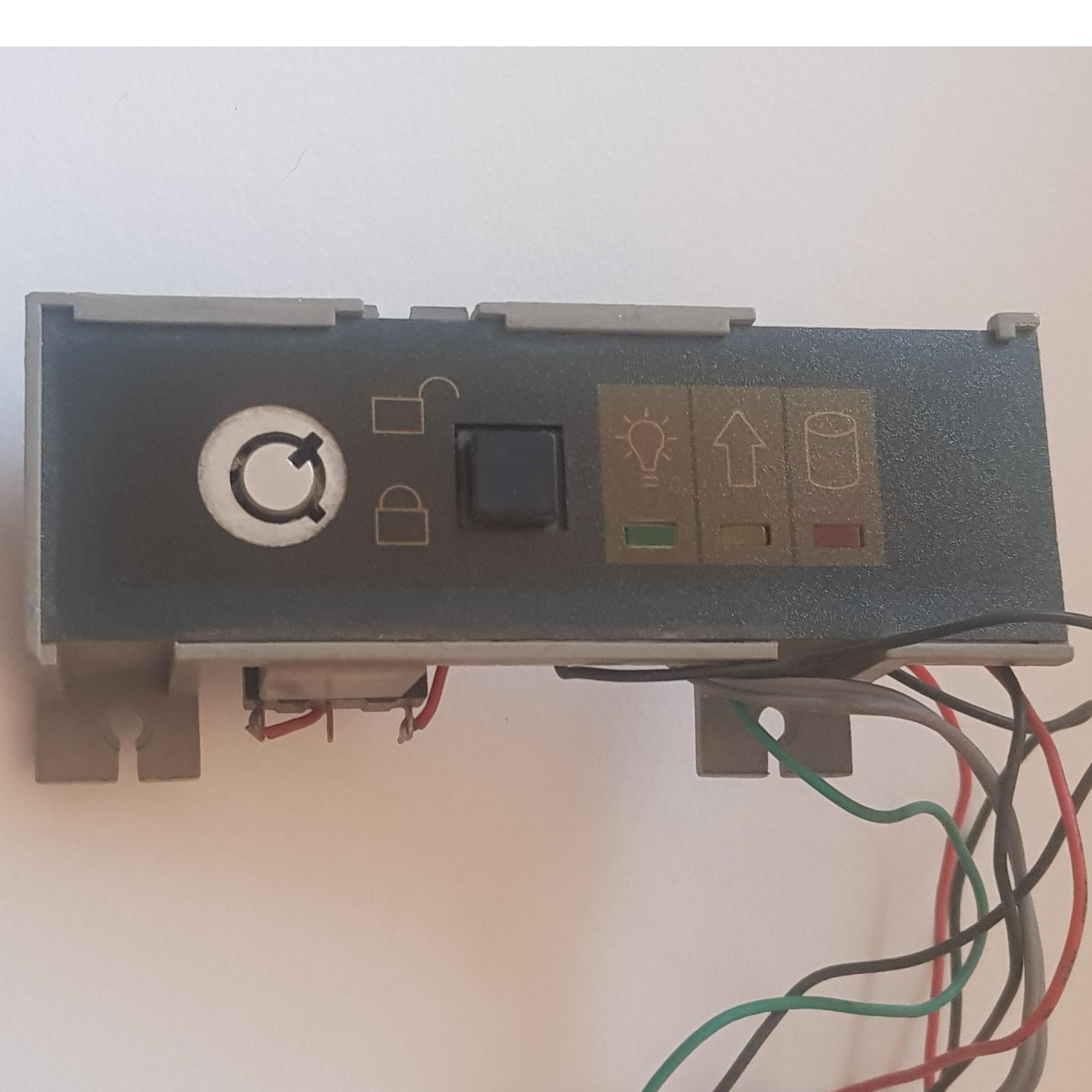پنل پاور کیس قدیمی