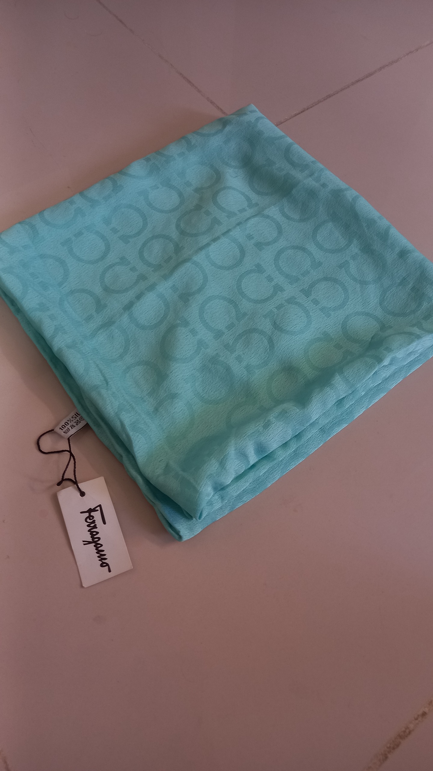 شال طرح دار