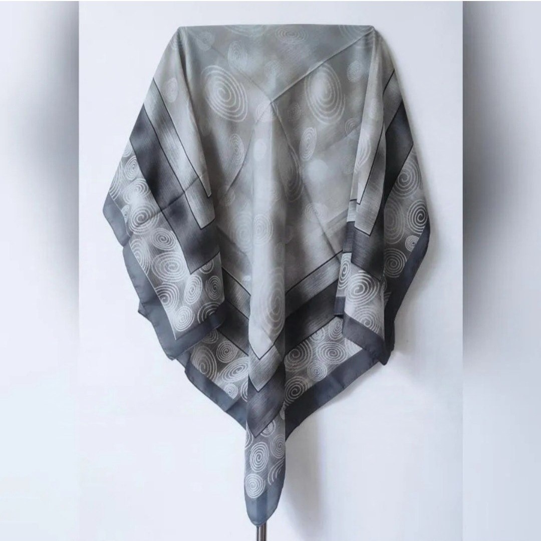 روسری خوش رنگ