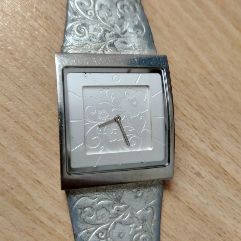 ساعت مچی پلیس