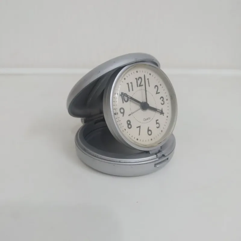 ساعت رومیزی مسافرتی صدفی