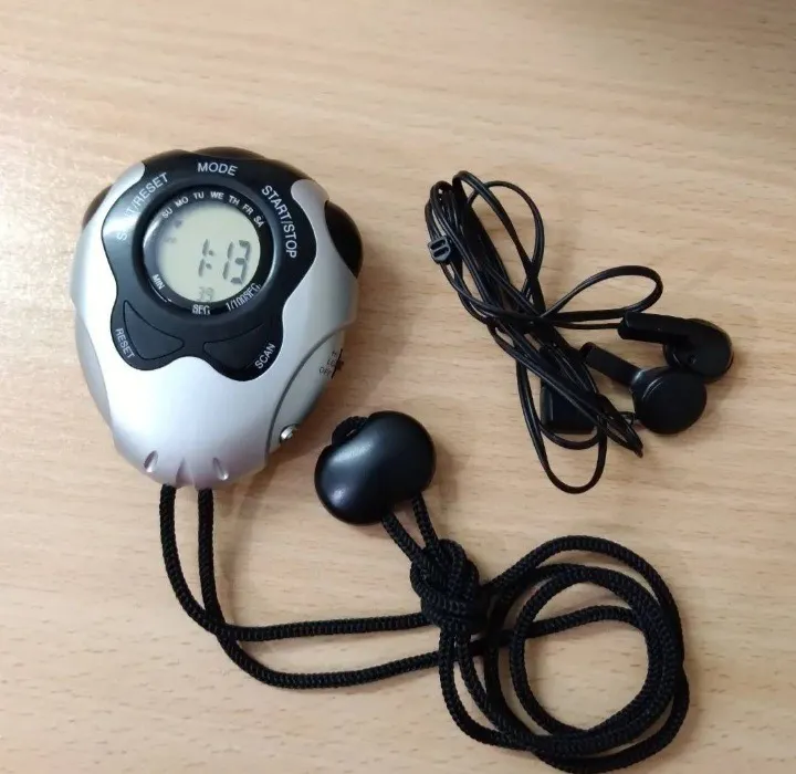 کرنومتر گردنی رادیو دار