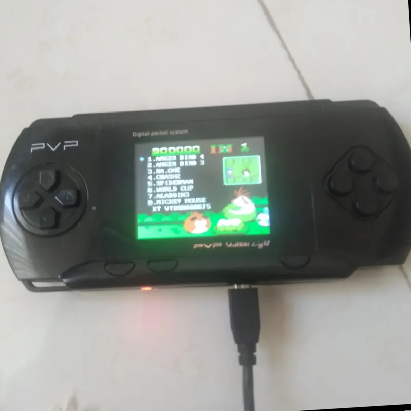 کنسول بازی دستی