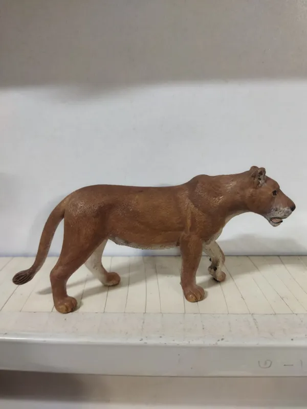 فیگور شیر ریتایر ماده اشلایش