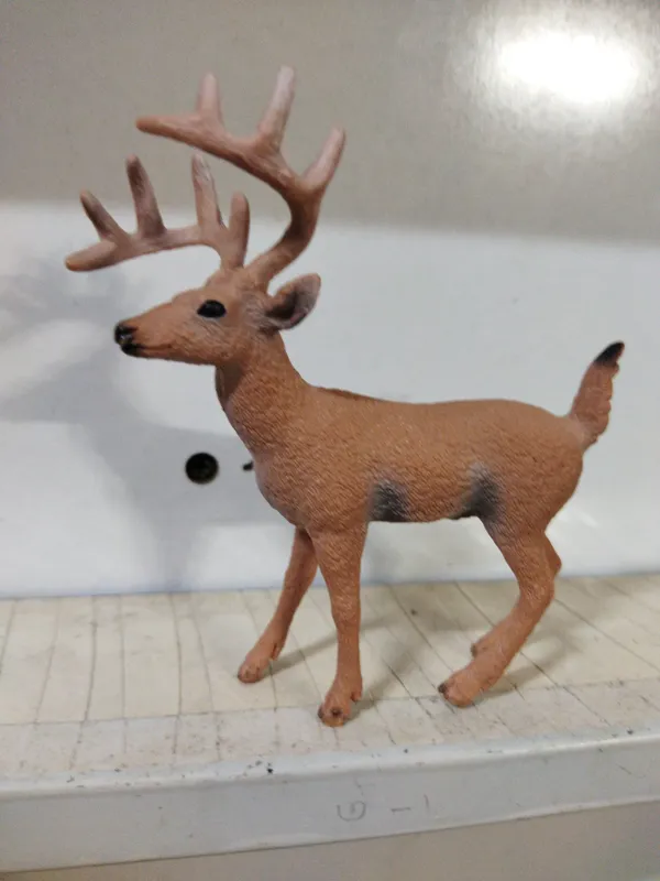 فیگور گوزن زرد