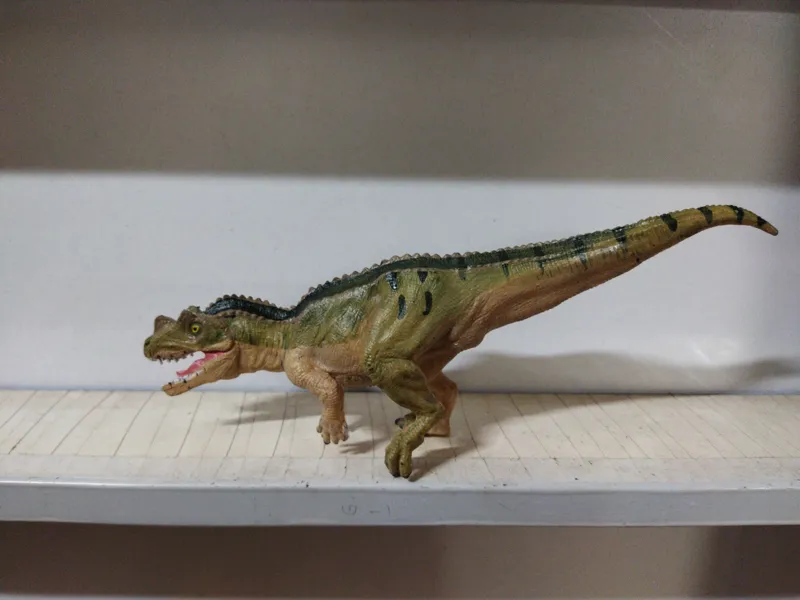 فیگور دایناسور سبز