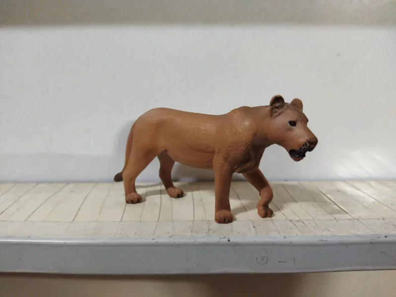 فیگور شیر ماده