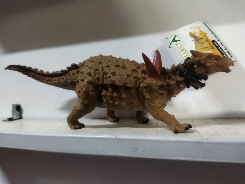 فیگور دایناسور کالکتا