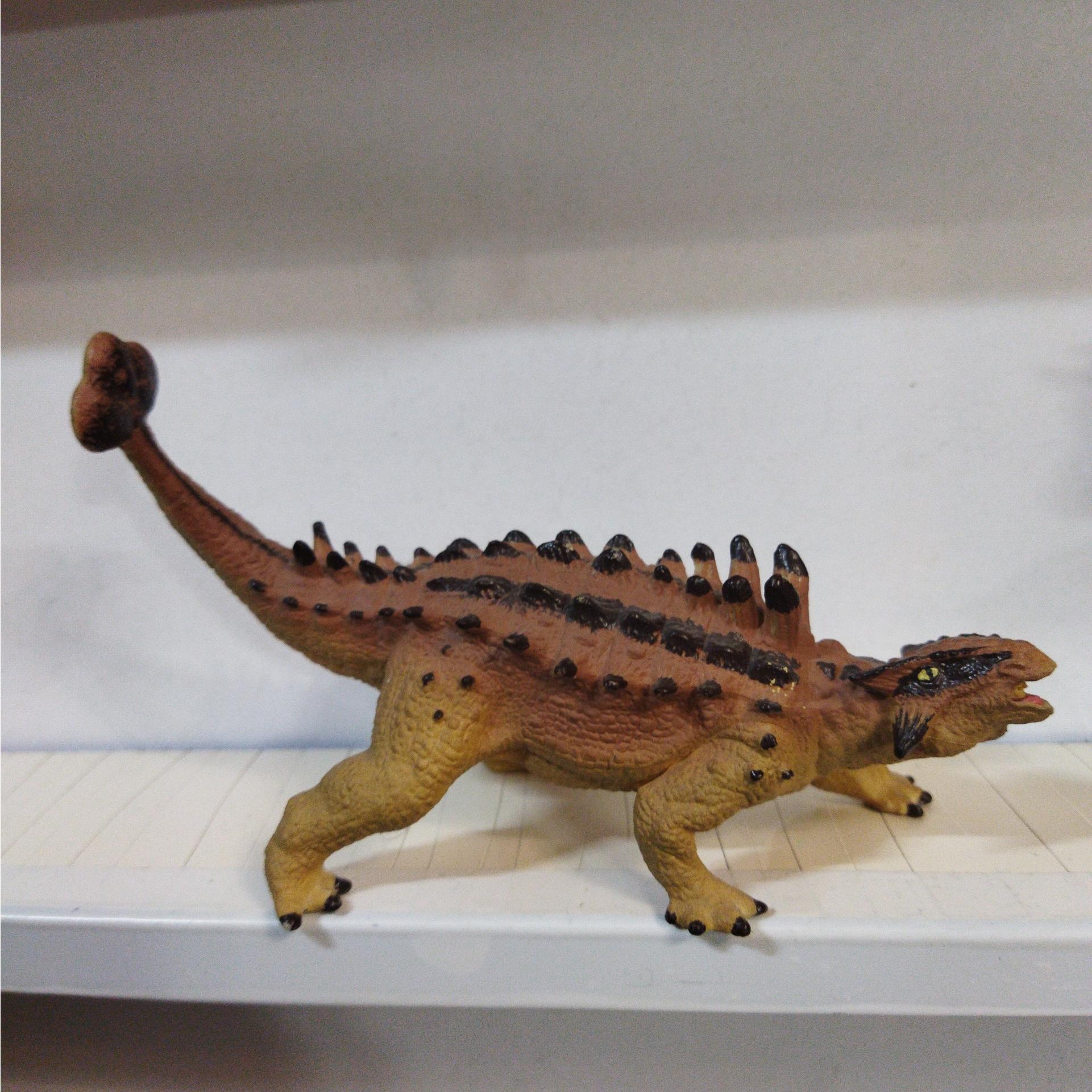 فیگور دایناسور زره دار