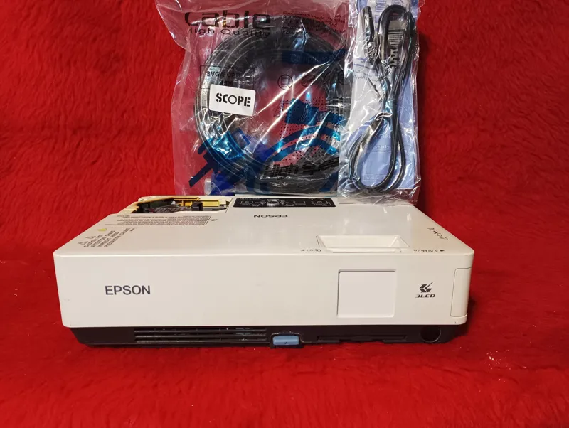 ویدیو پروژکتور EPSON استوک کانادا سالم