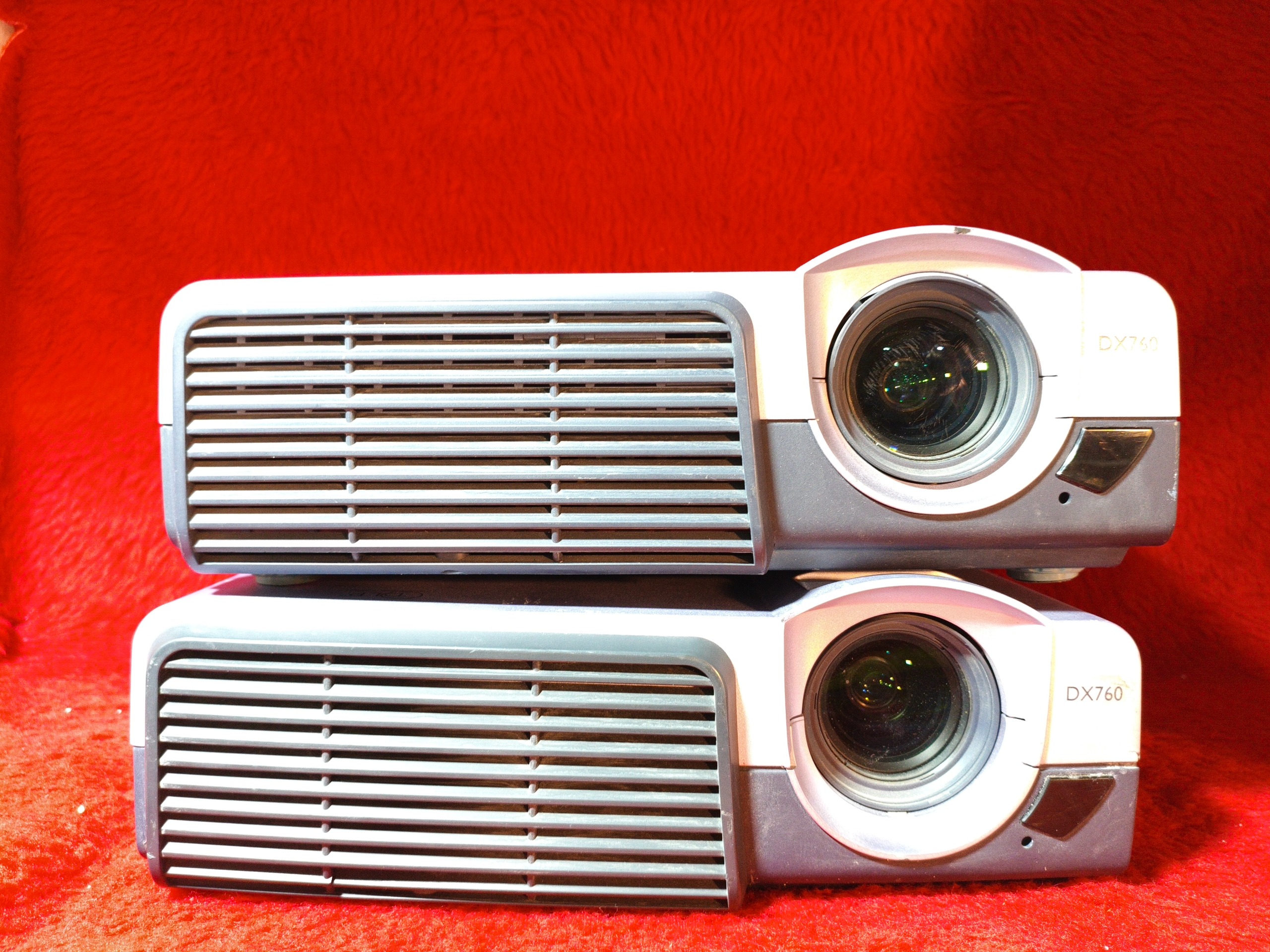 2عدد ویدیو پروژکتور بنکیو سالم با گارانتی