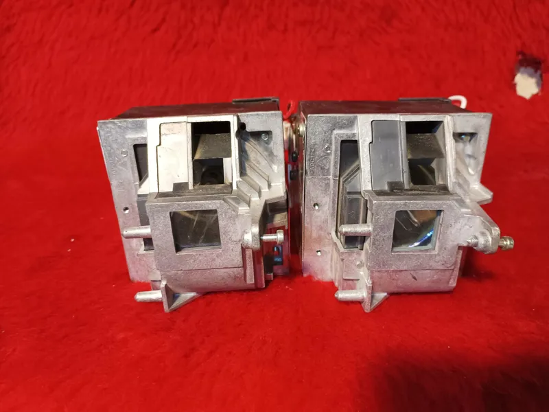 مجموعه 2 عددی لامپ و فریم ویدیو پروژکتور اورجینال