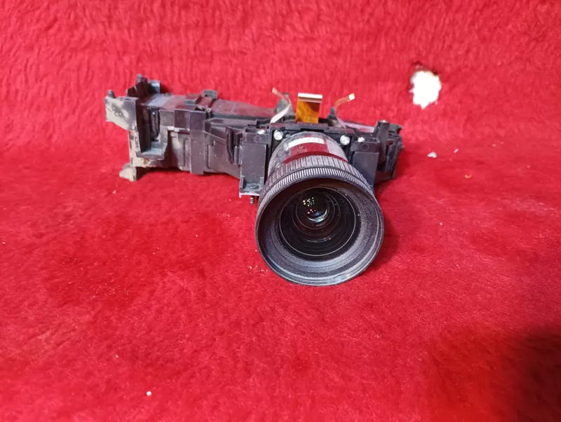 لنز ویدیو پروژکتور اورجینال و سالم