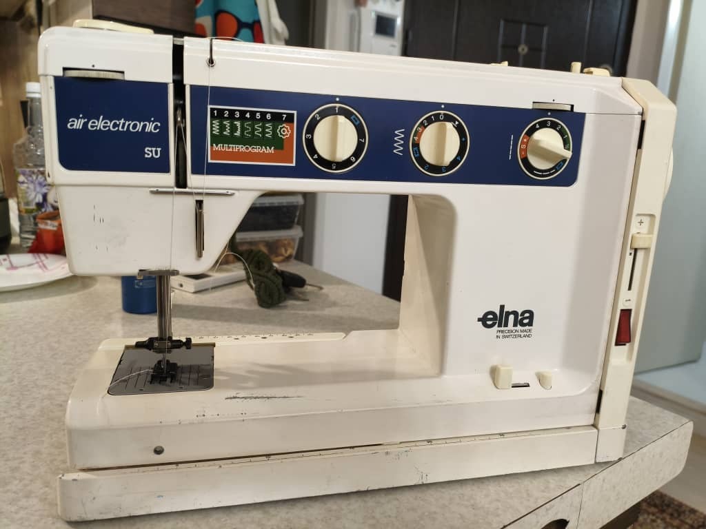 چرخ خیاطی النا