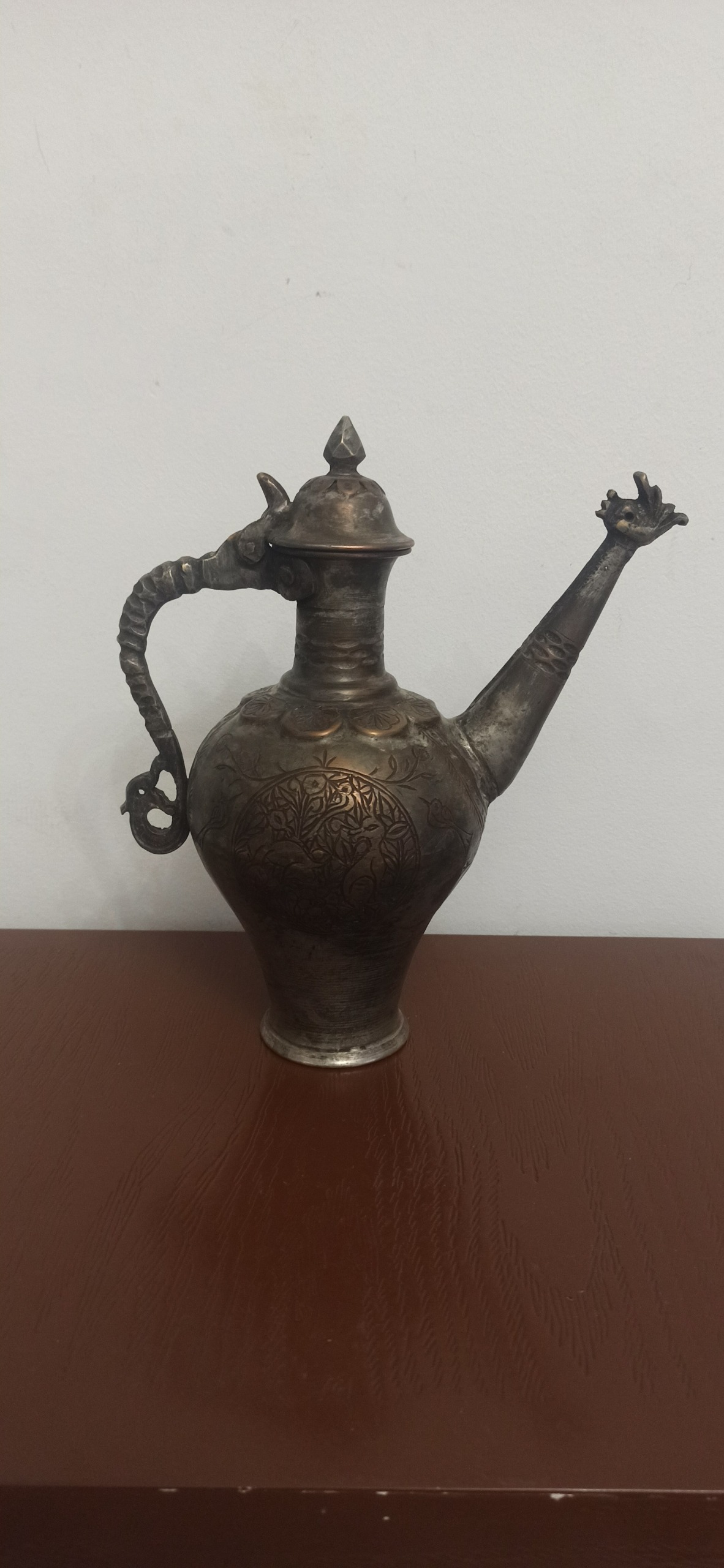 آفتابه مسی قلمزنی درب دار 25 سانتی کلکسیونی
