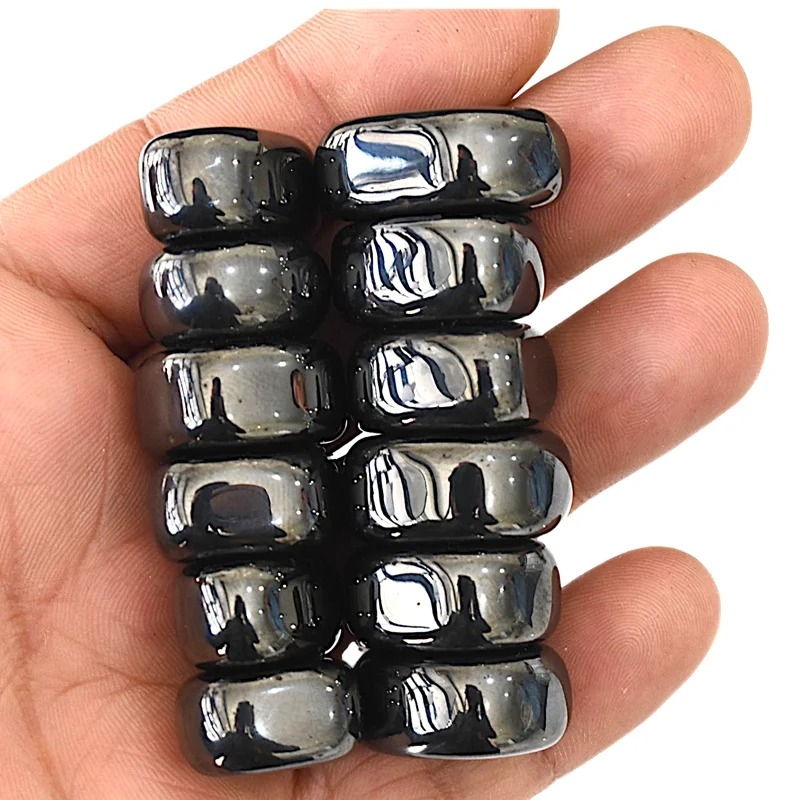 سنگ مگنتیت (مغناطیسی) کاملا طبیعی (1عدد)