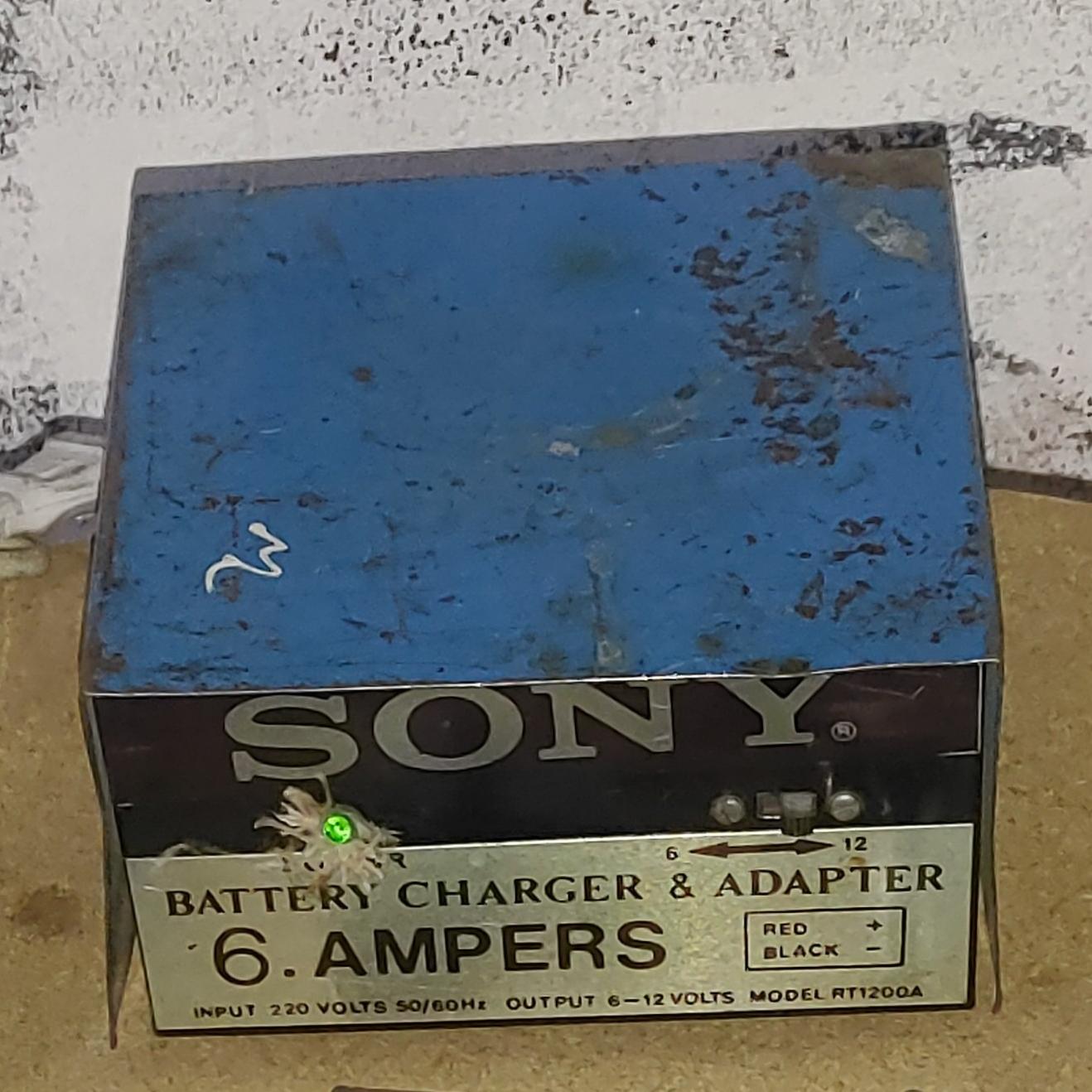 شارژر باتری موتور 6و12 ولت 6 آمپر sony