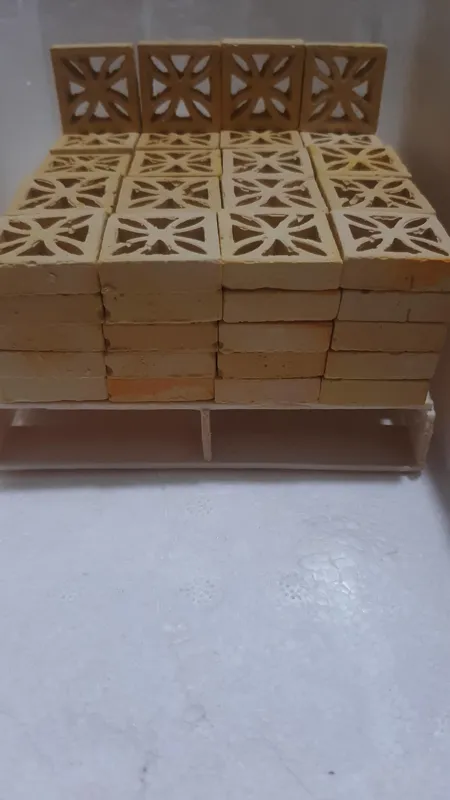 آجر کفپوش و نرده مینیاتوری رنگ زرد