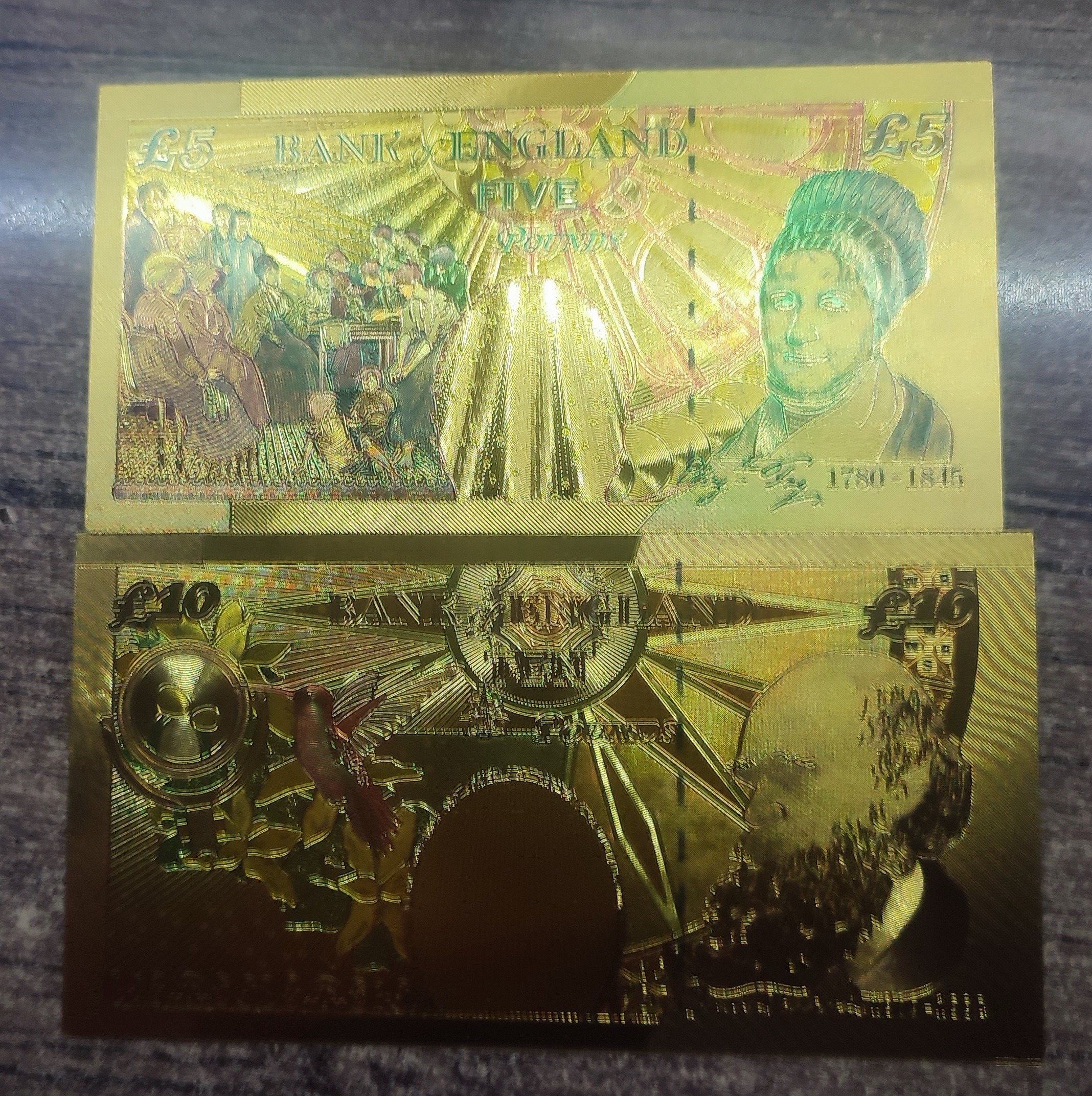 4 اسکناس فانتز طلایی پوند با سرتیکیفیت