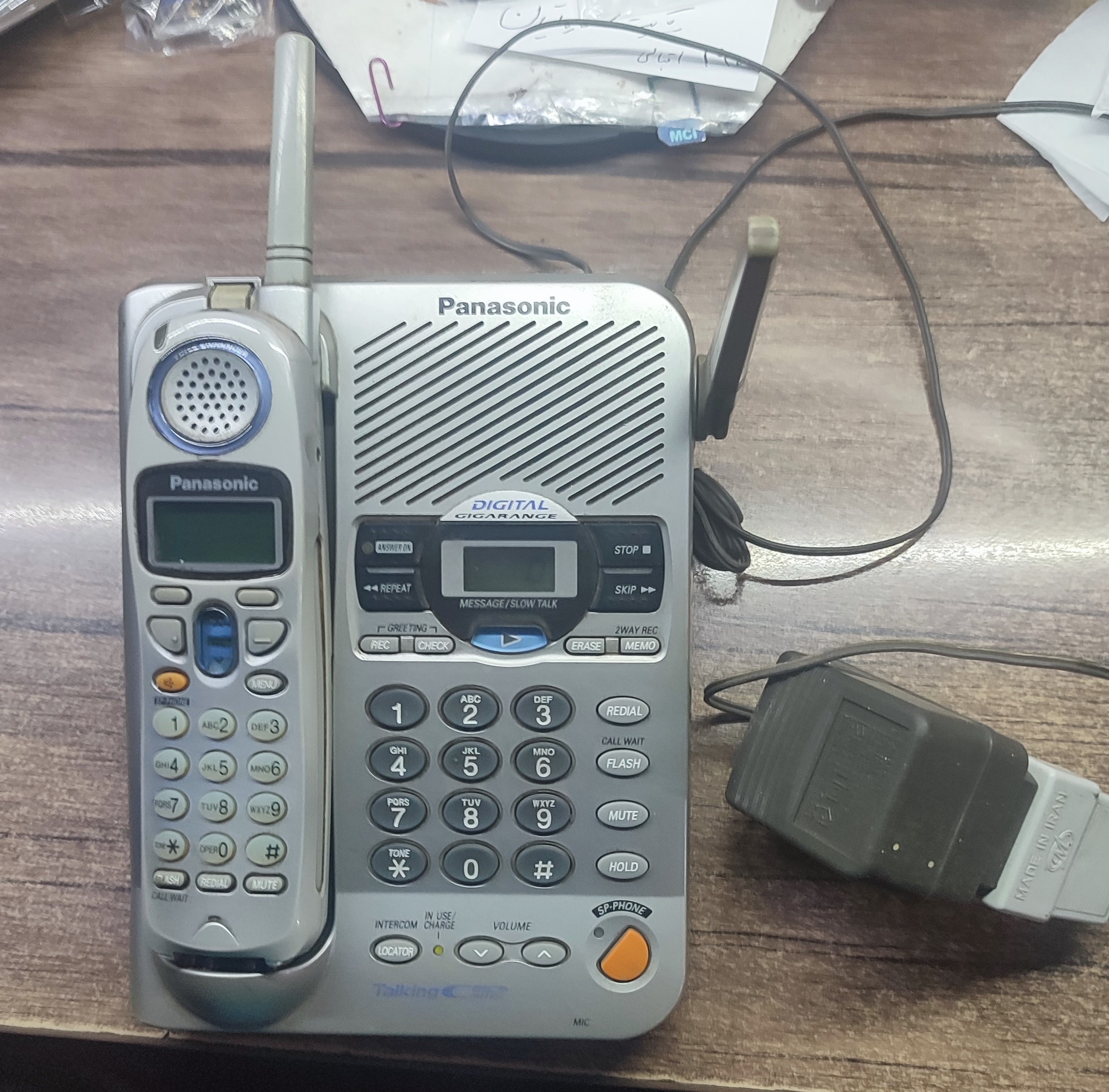 تلفن بیسیم پاناسونیک2260 3عددباتری نو -توضیح دارد