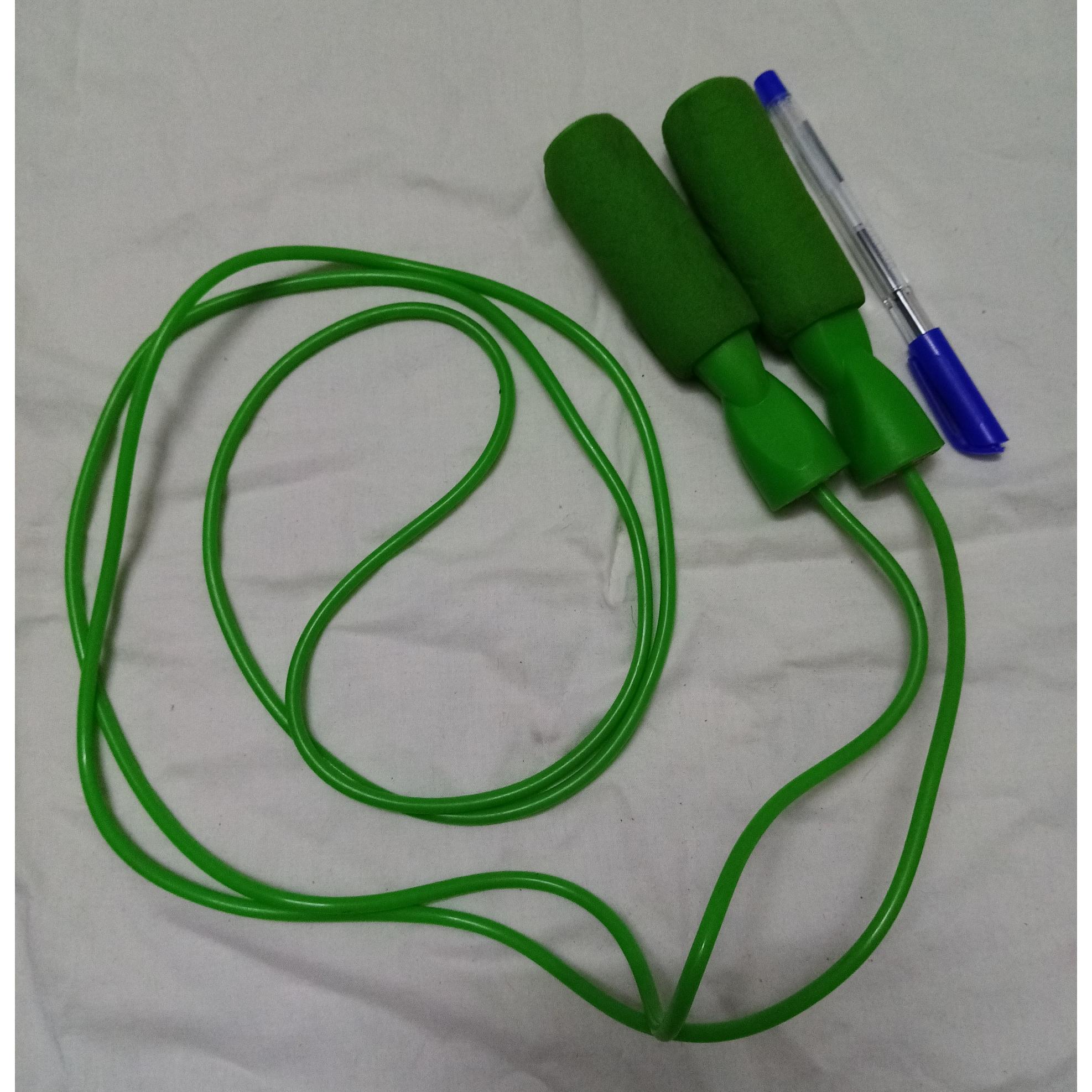 طناب سبز رنگ ورزشی