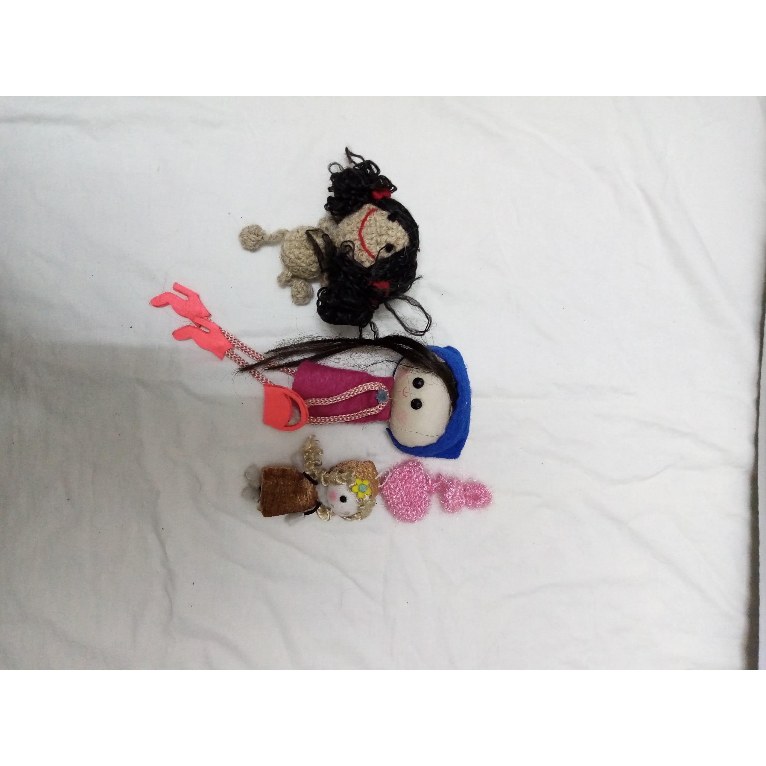 چند تا عروسک با هم