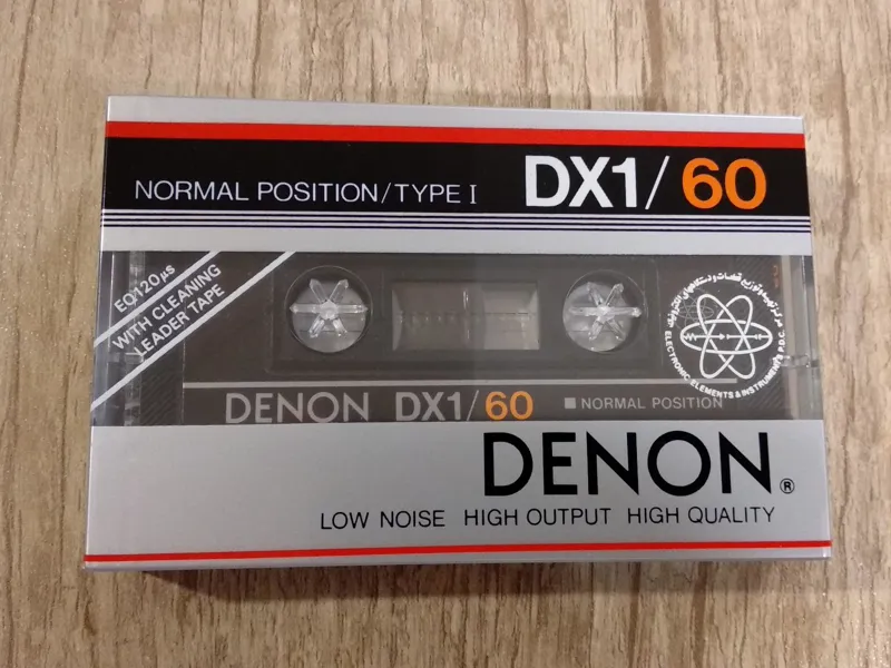 کاست قدیمی Denon