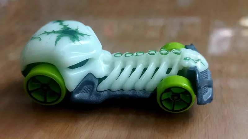 هات ویلز ماشین فلزی