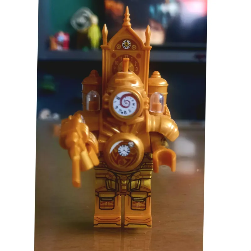 لگو مرد ساعتی