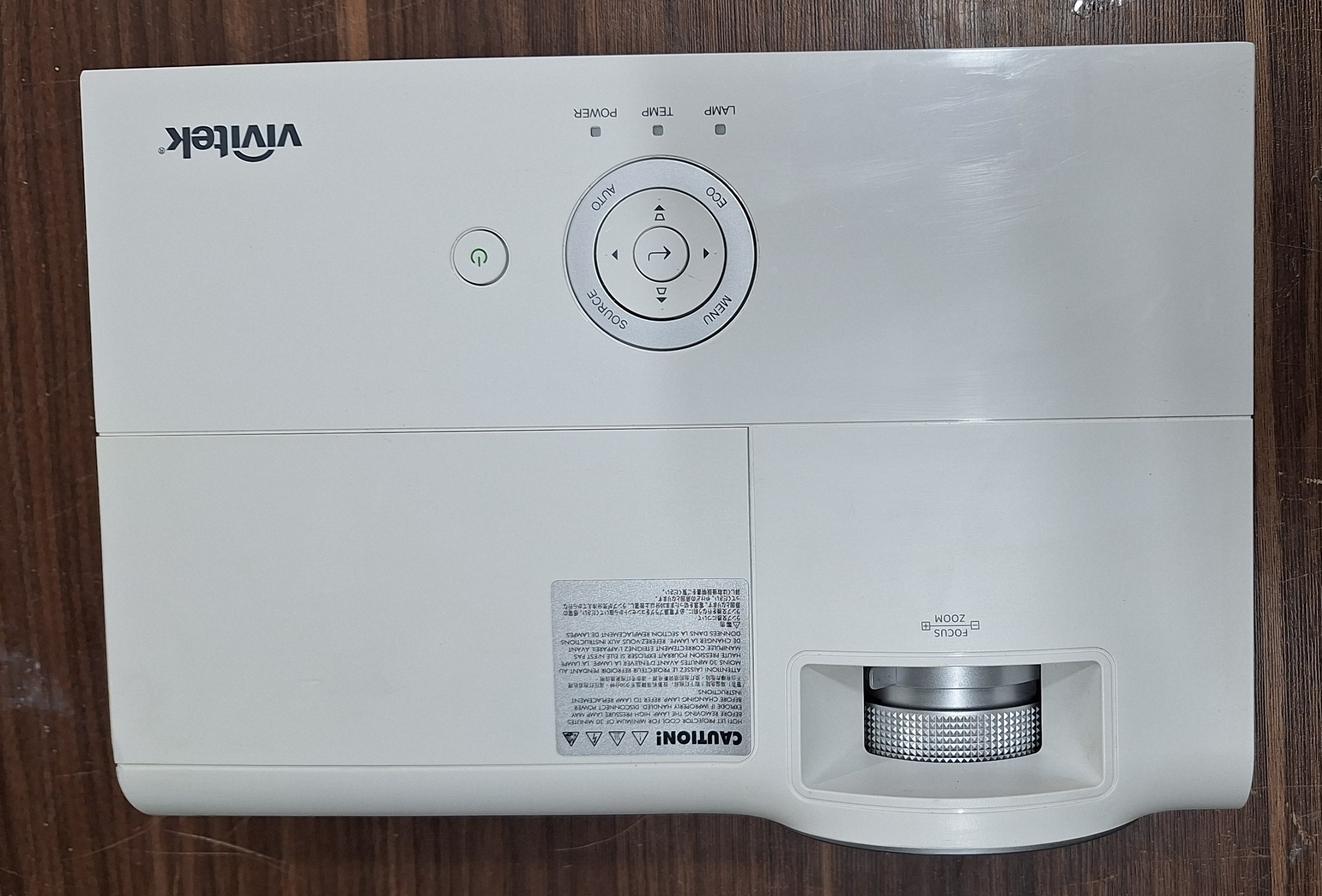 دیتا پروژکتور vivitek dw886