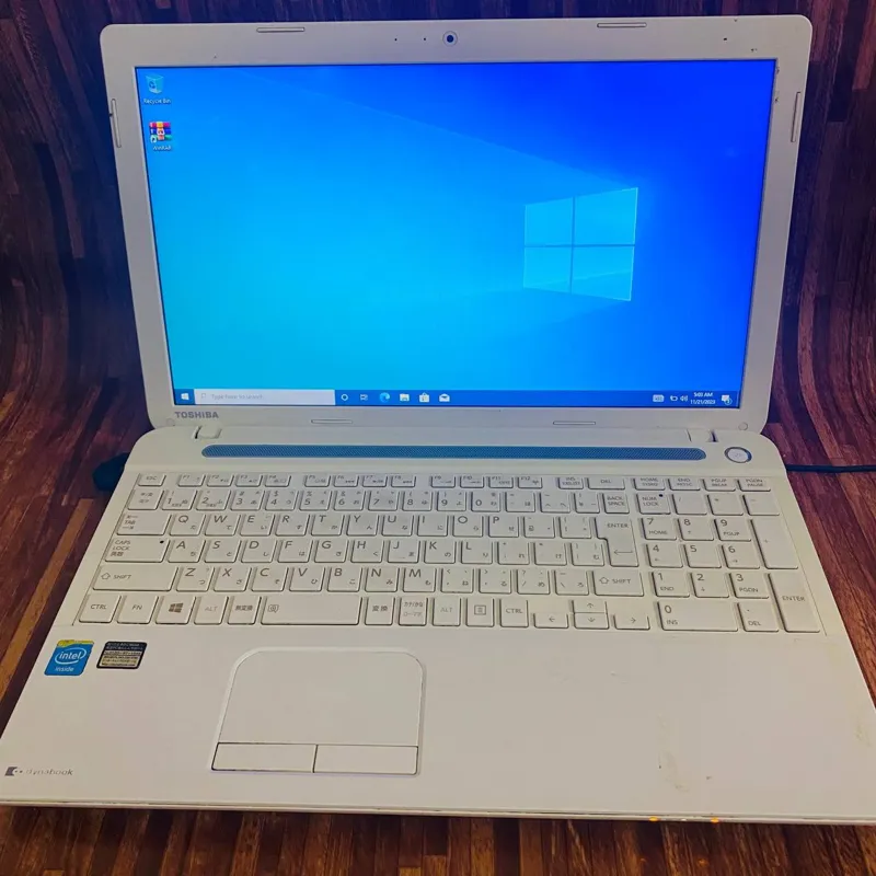 toahiba dynabook T553