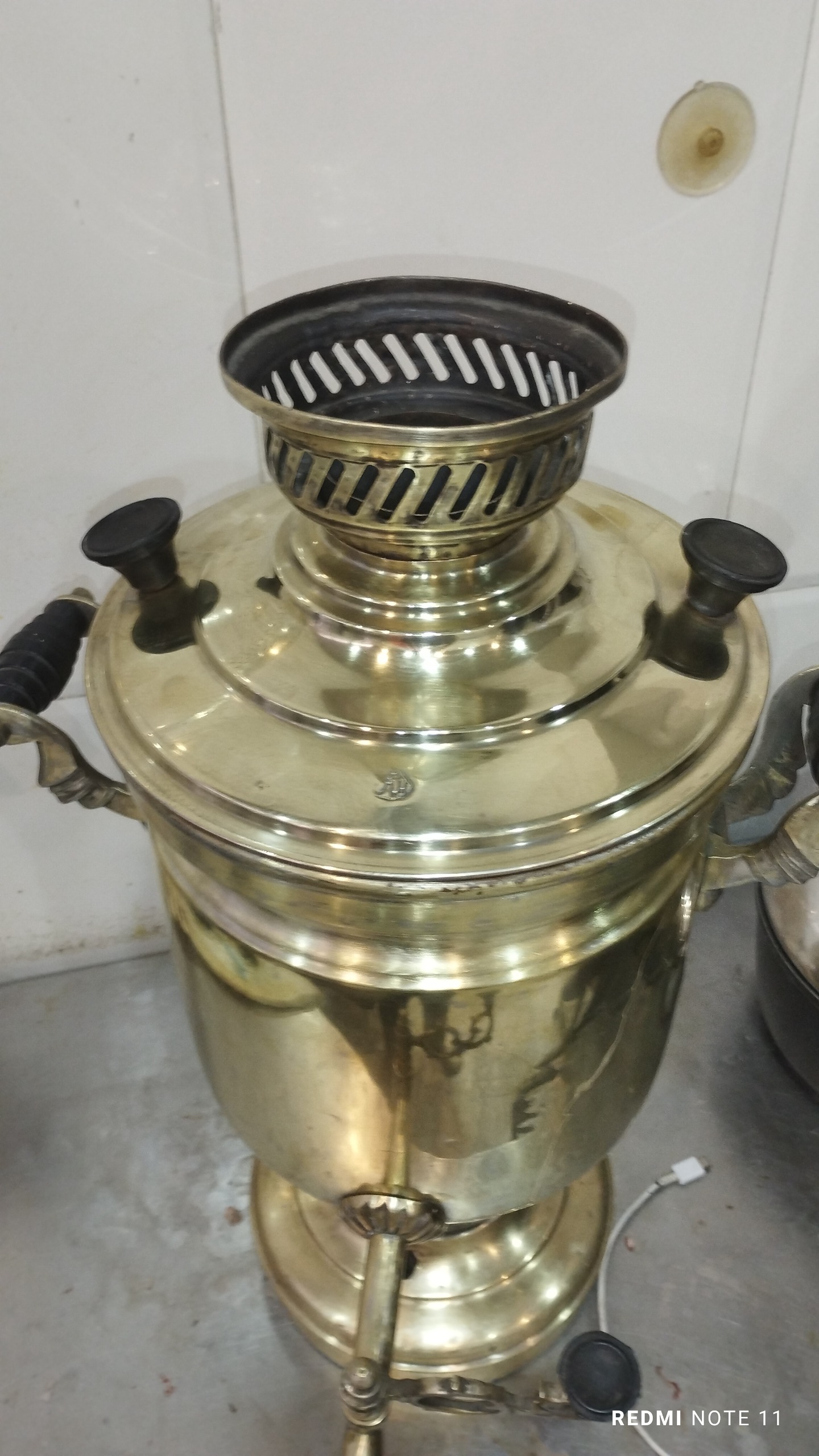 سماور نفتی عتیقه طلا دار به همراه برگه کارشناسی