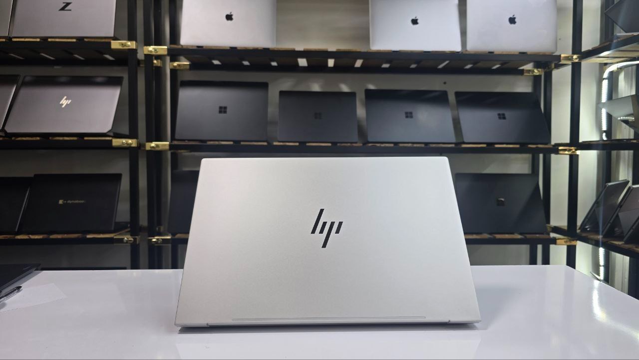 HP ENVY 17 - CW000NA