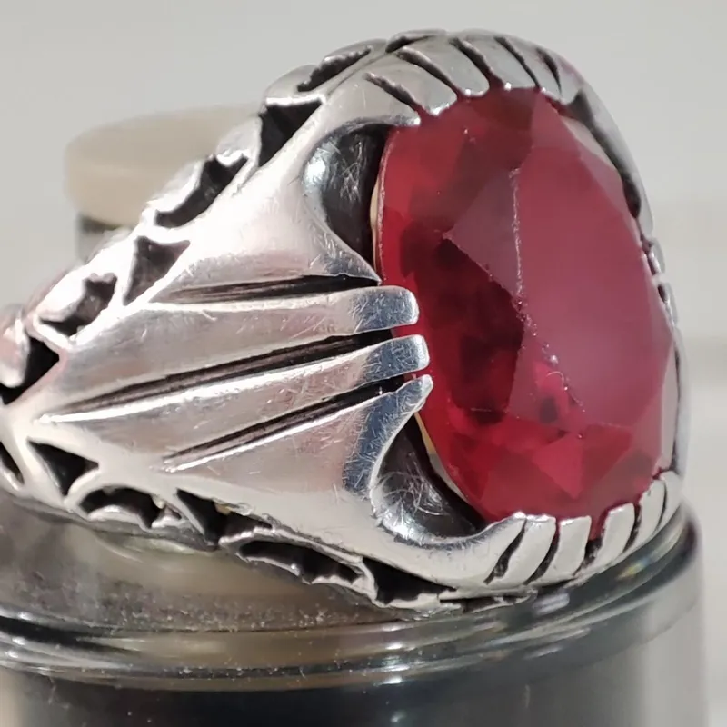 انگشتر نقره یاقوت