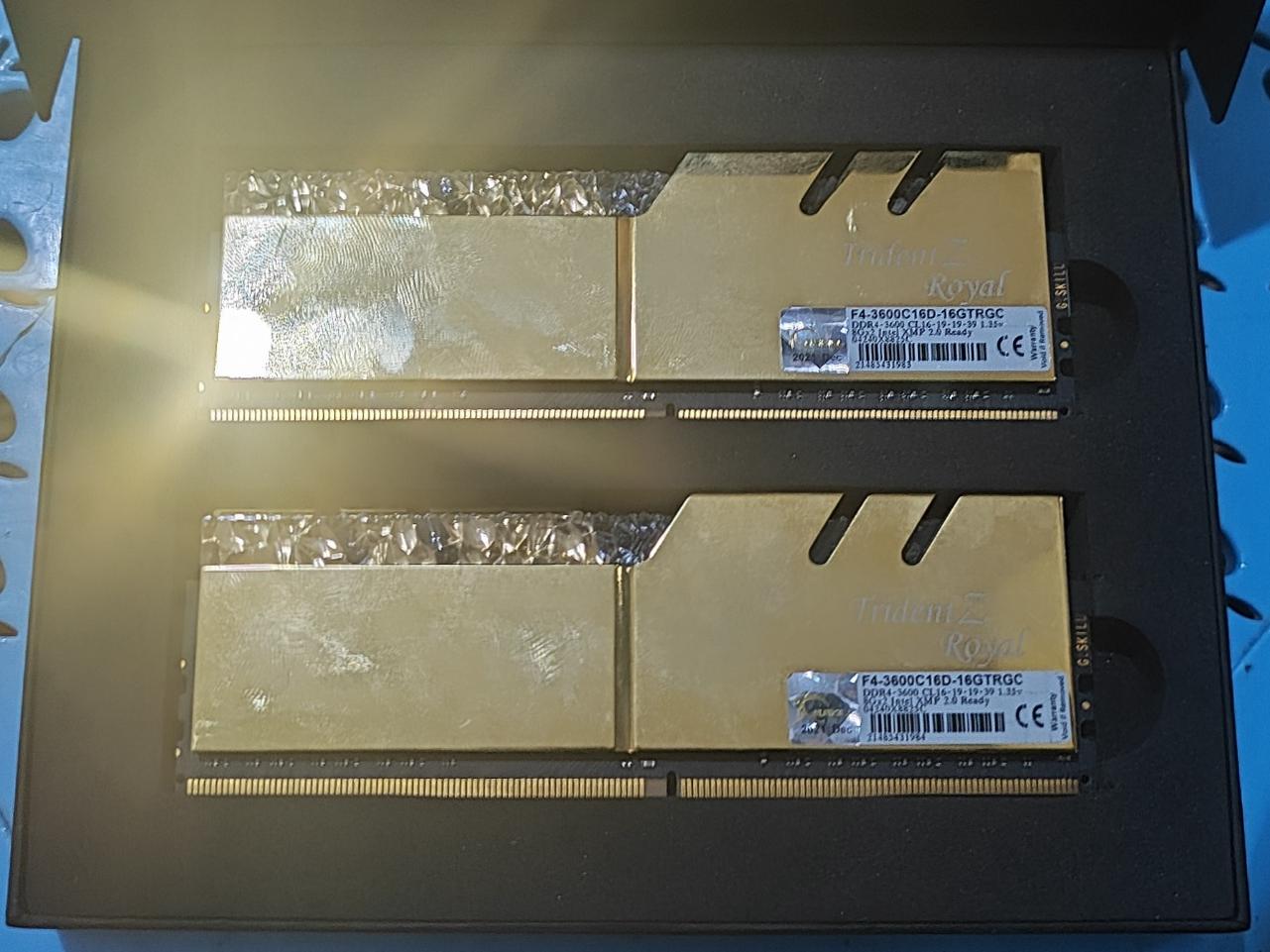رم G.skill trident z royal طلایی 16گیگ