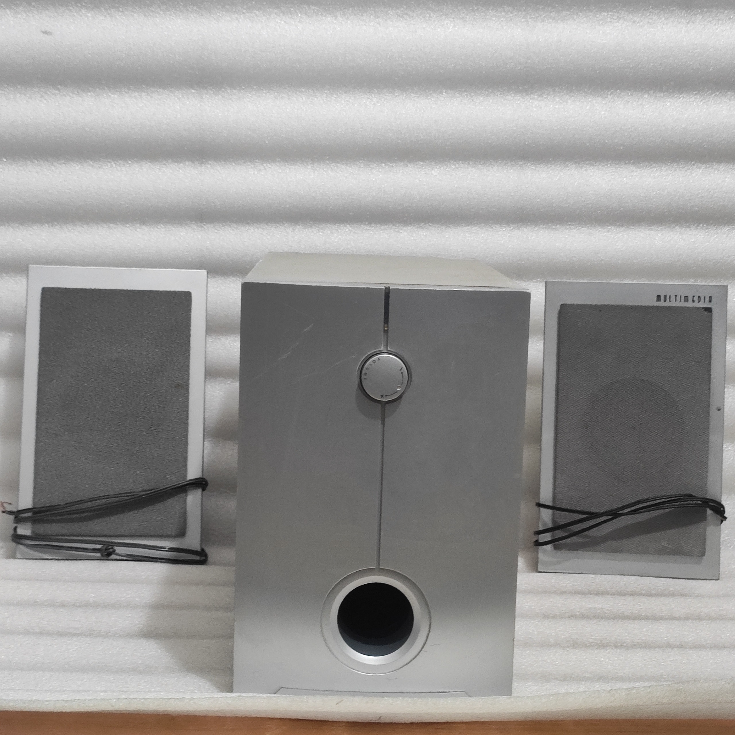 Edifier R301 اسپیکر و ساب