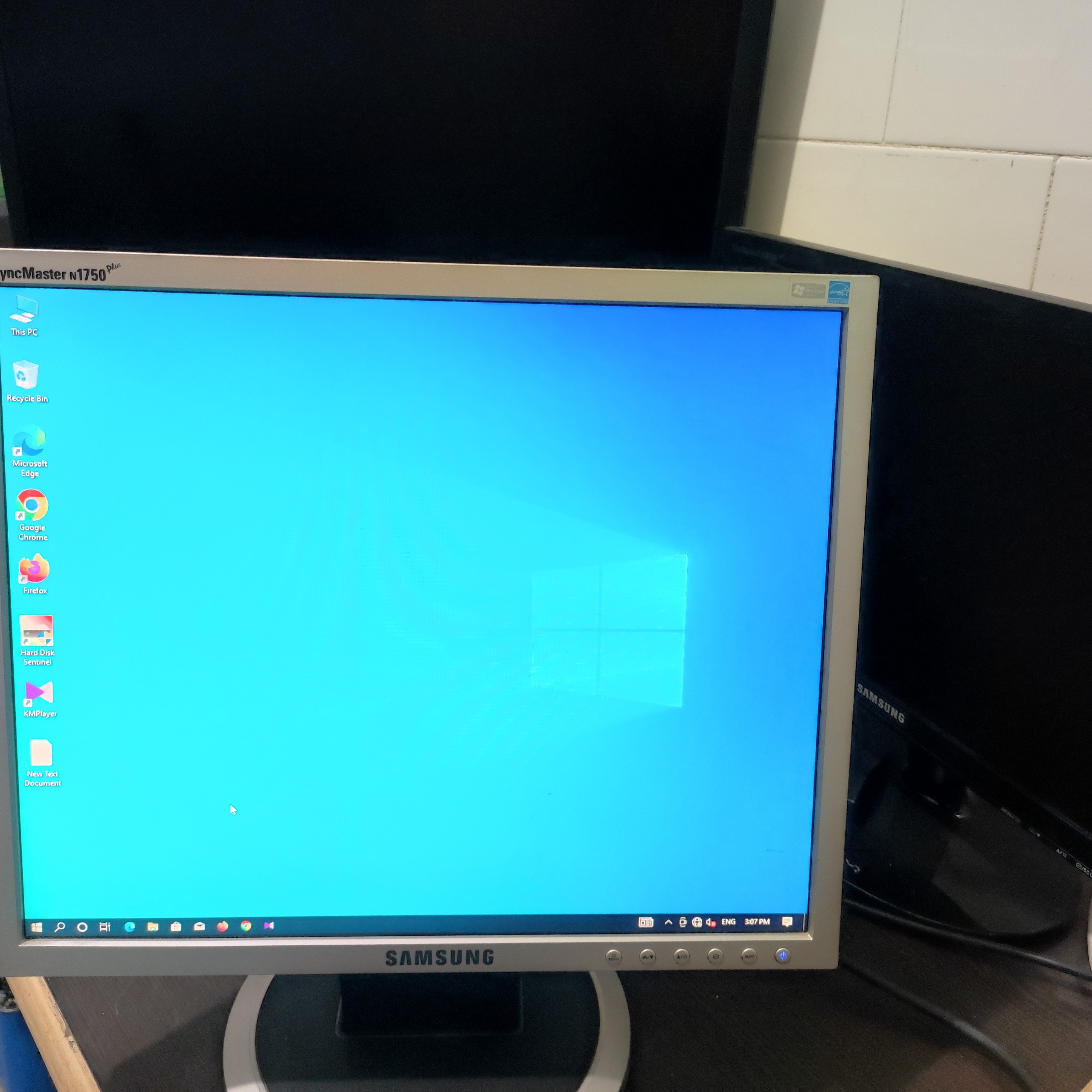 مانیتور SyncMaster N1750 Plus