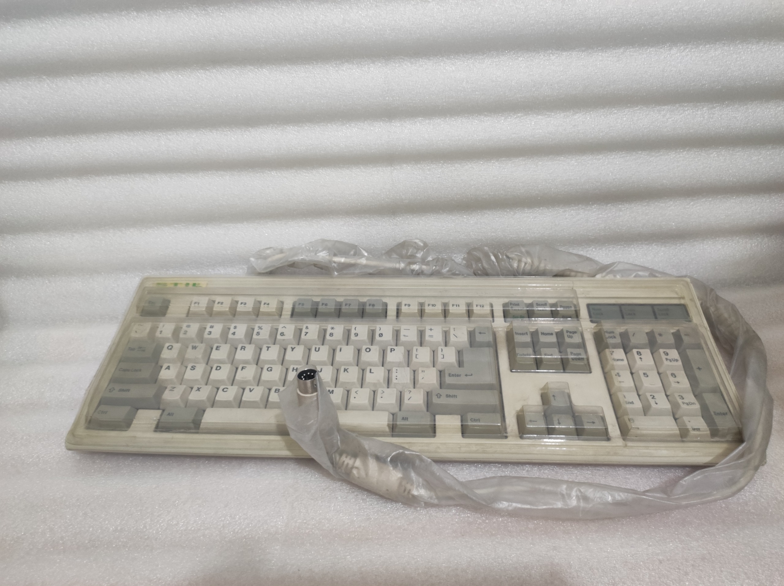 کیبورد STIE AT