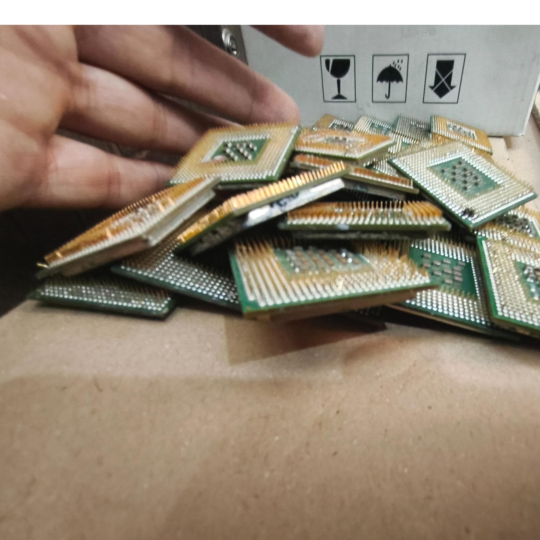 فروش 50عدد CPU قدیمی پایه دار