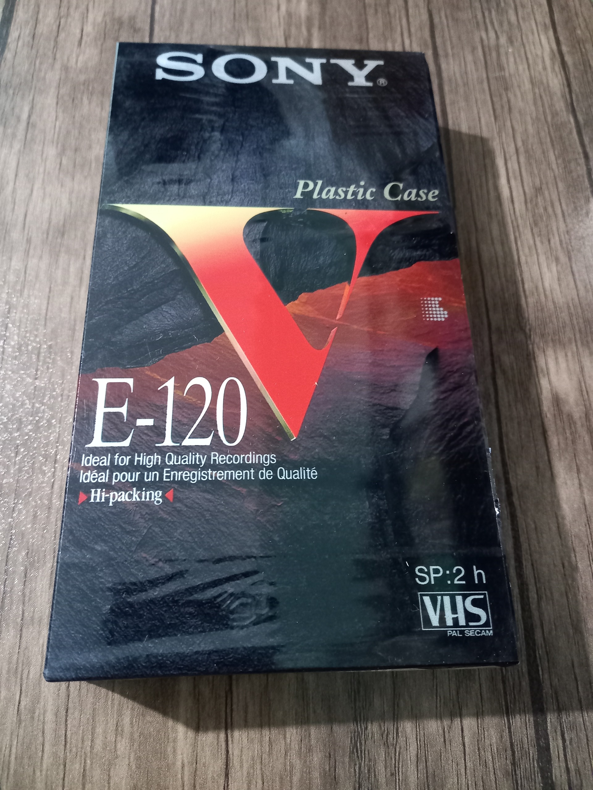 فیلم ویدیو وی اچ اس خام