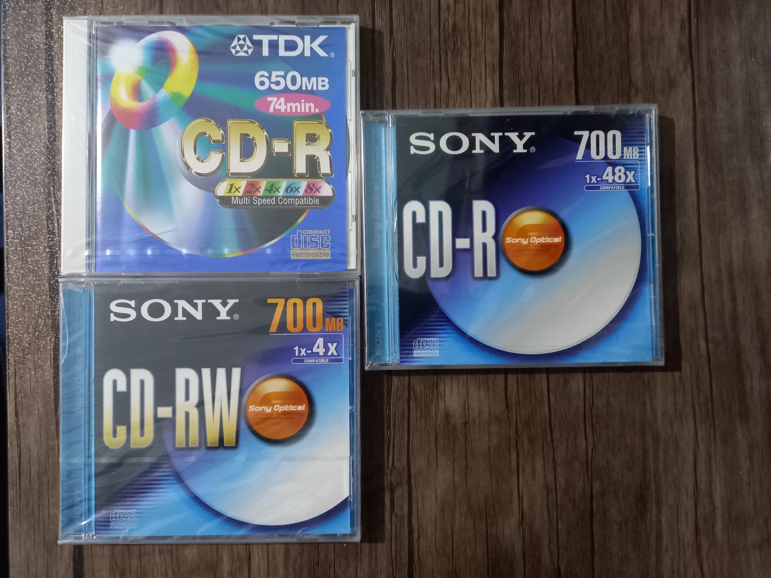3 عدد سی دی خام قابدار SONY و TDK (ملاحظه توضیحات)