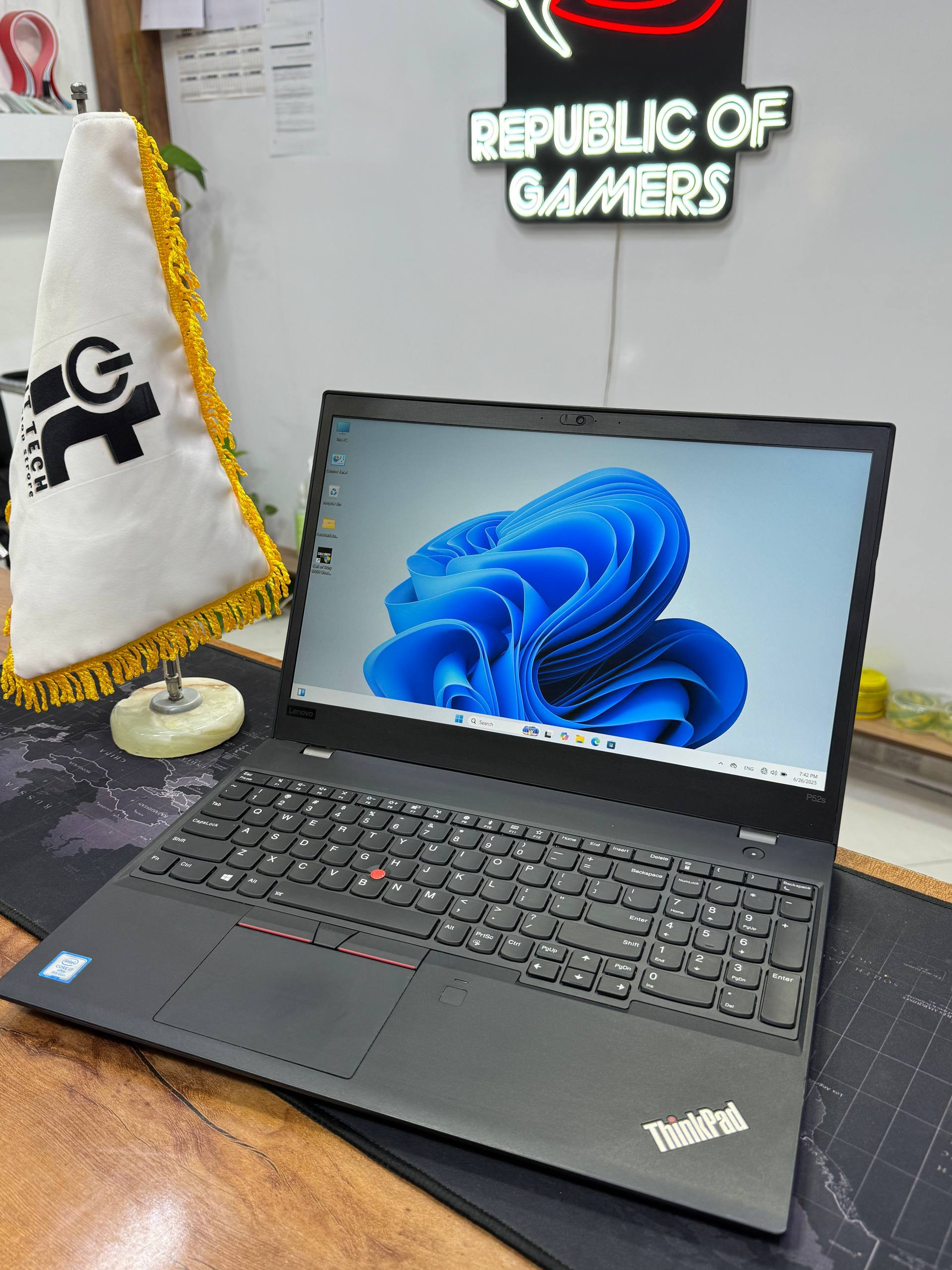 لپ تاپ ThinkPad P52s