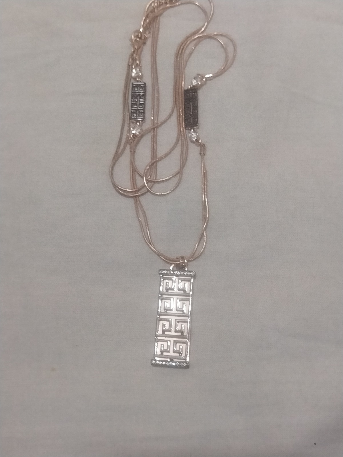 گردنبند تیتانیوم مسی رنگ