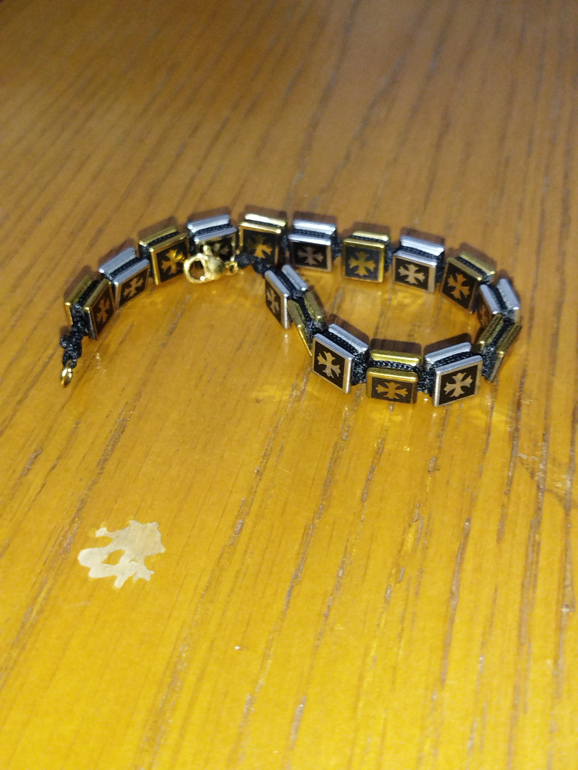 دستبند سنگ حدید