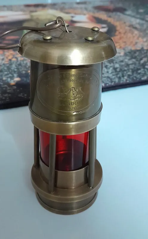 فانوس برنجی نفتی مارکدار