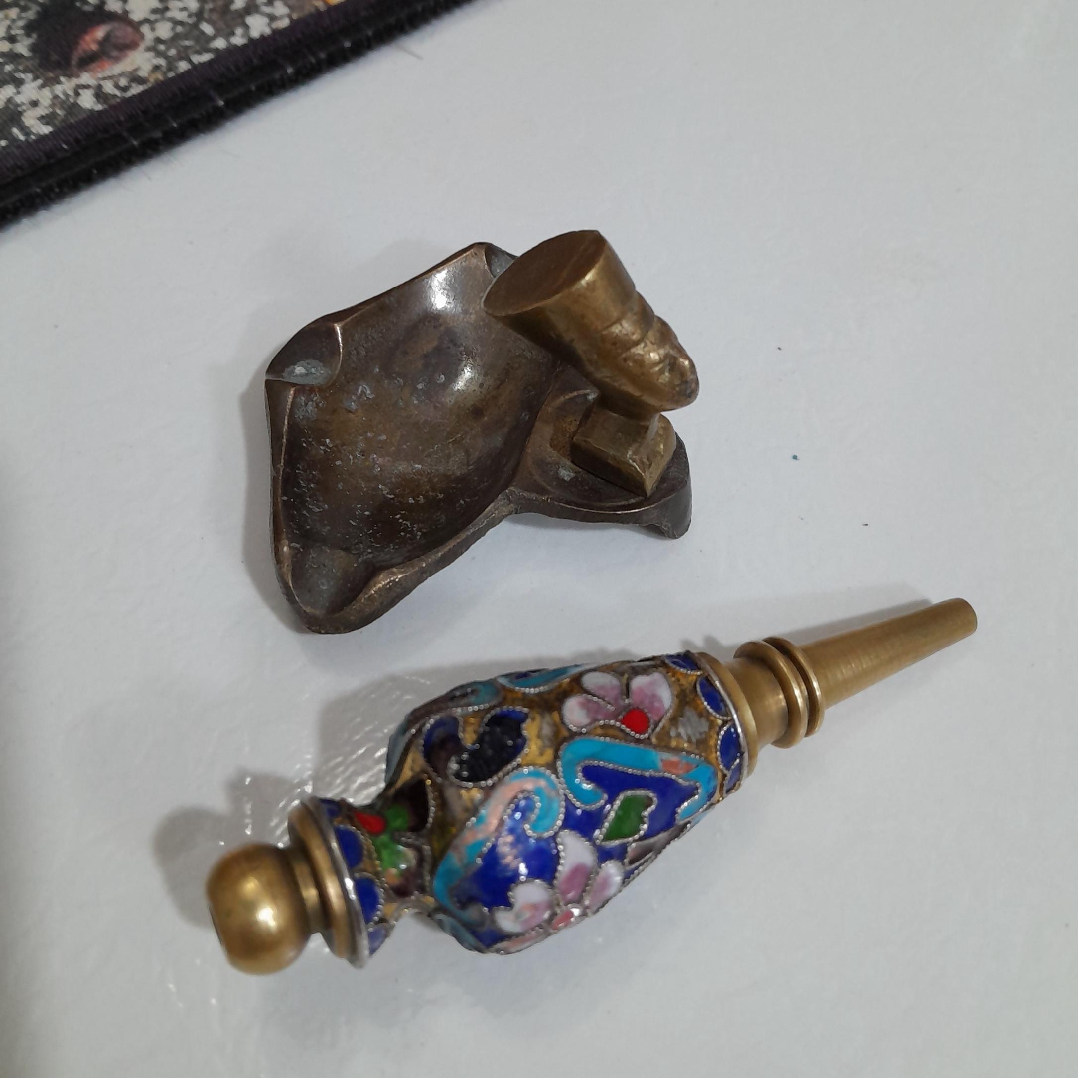 زیرسیگاری برنجی قدیمی لبگیر برنجی میناکاری