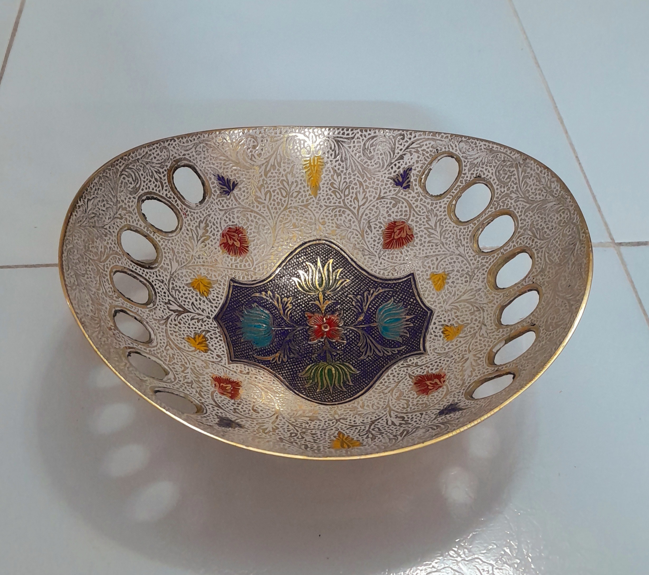 ظرف میوه خوری برنجی هندی شکیل