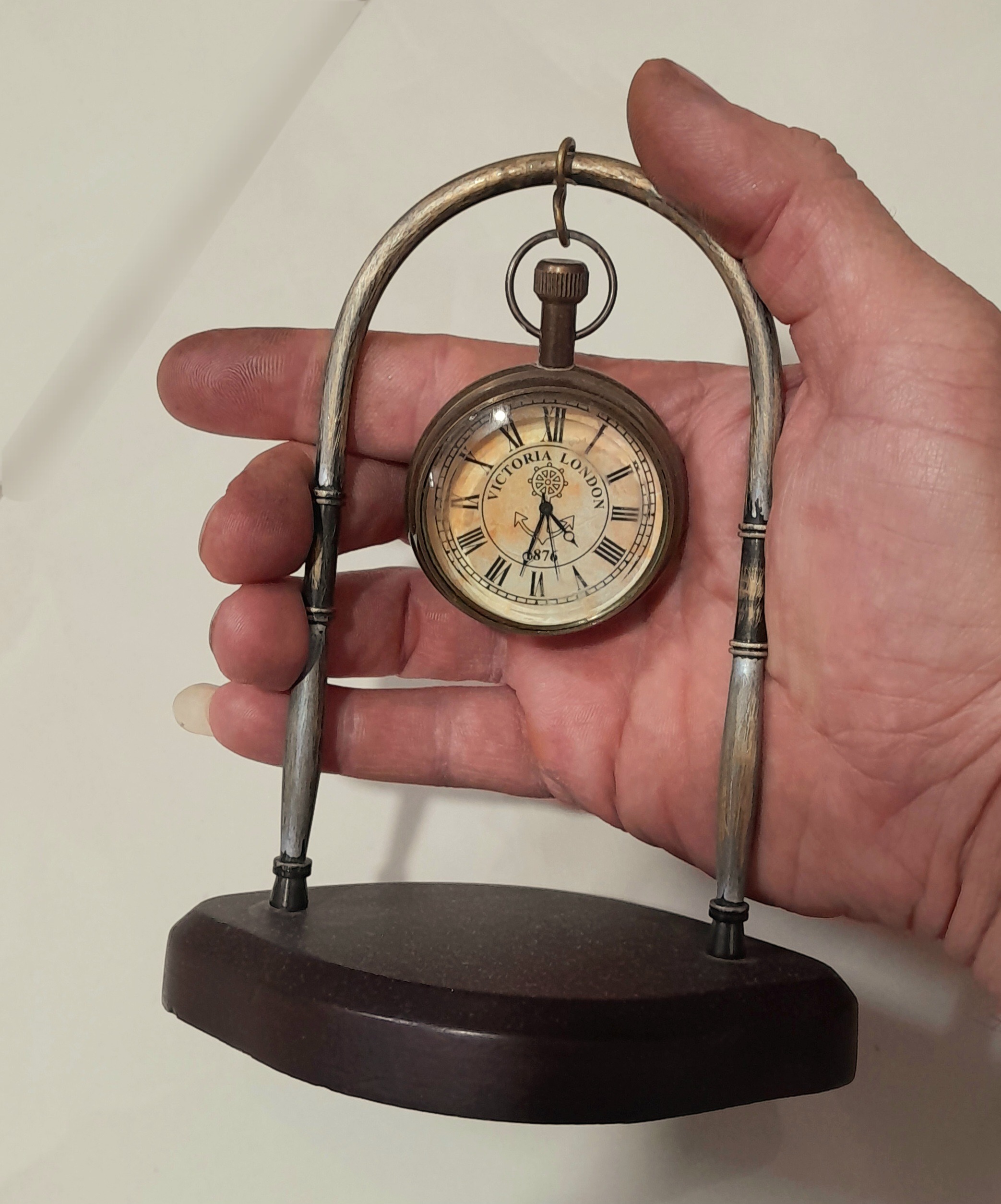 ساعت رومیزی برنجی